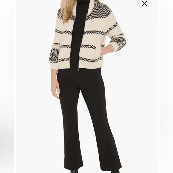 NWT (size L) Zigzag Knit Bomber Jacket
NIC+ZOE - Picture 4 of 8